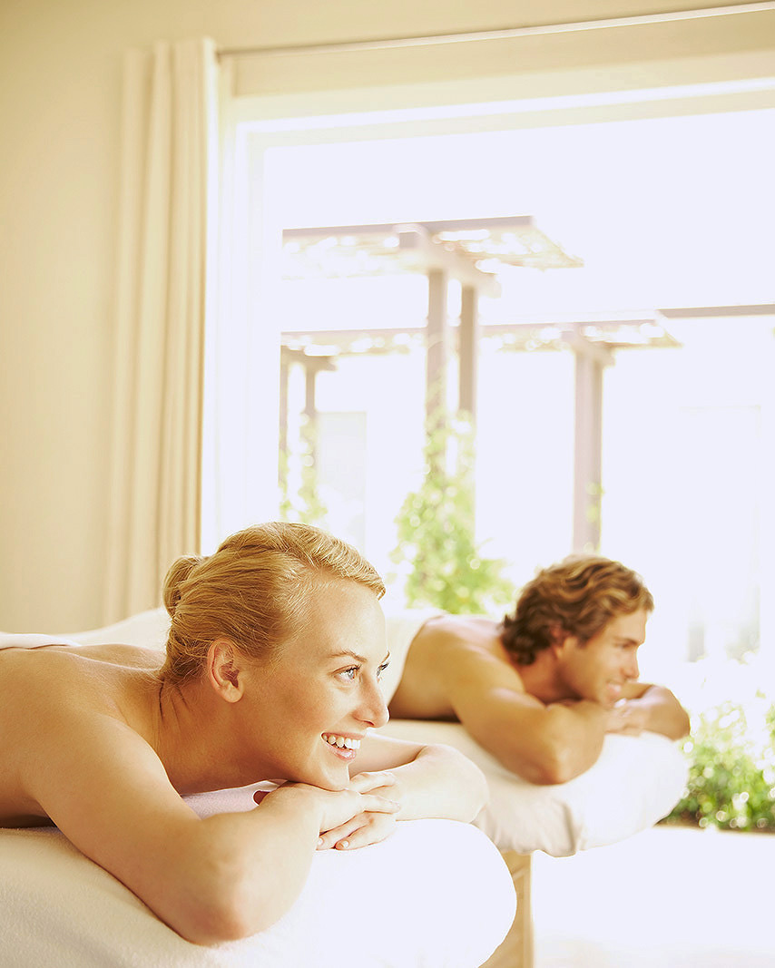 Couple massage at Solage Calistoga  | Trinette+Chris Photographers